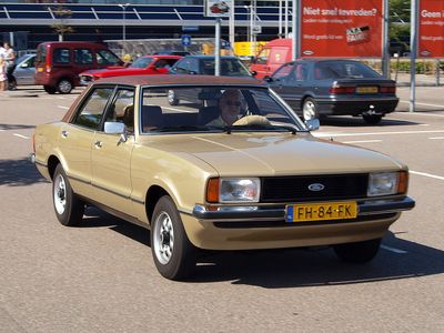 Автостекла Ford Taunus c установкой в Москве